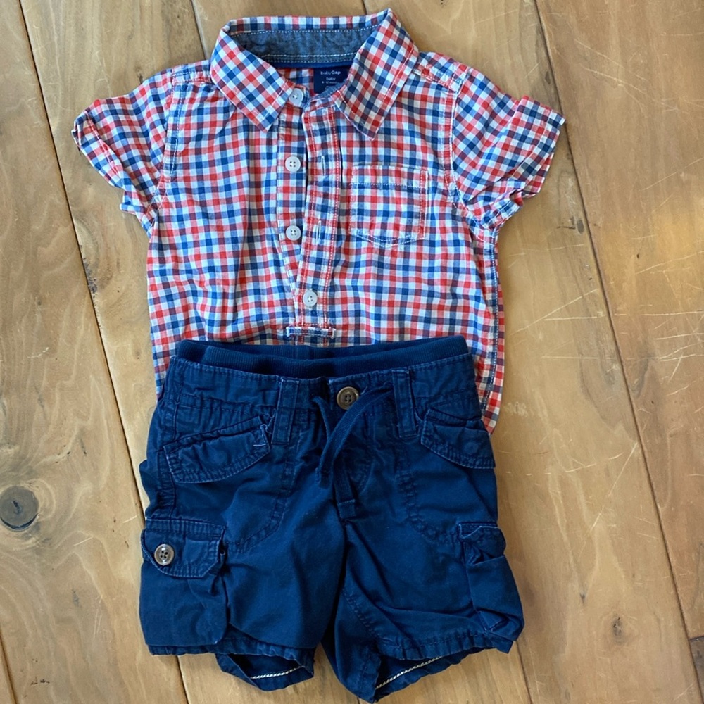 Baby Gap Button up plaid onesie and Navy cargo shorts. 6-12 months
